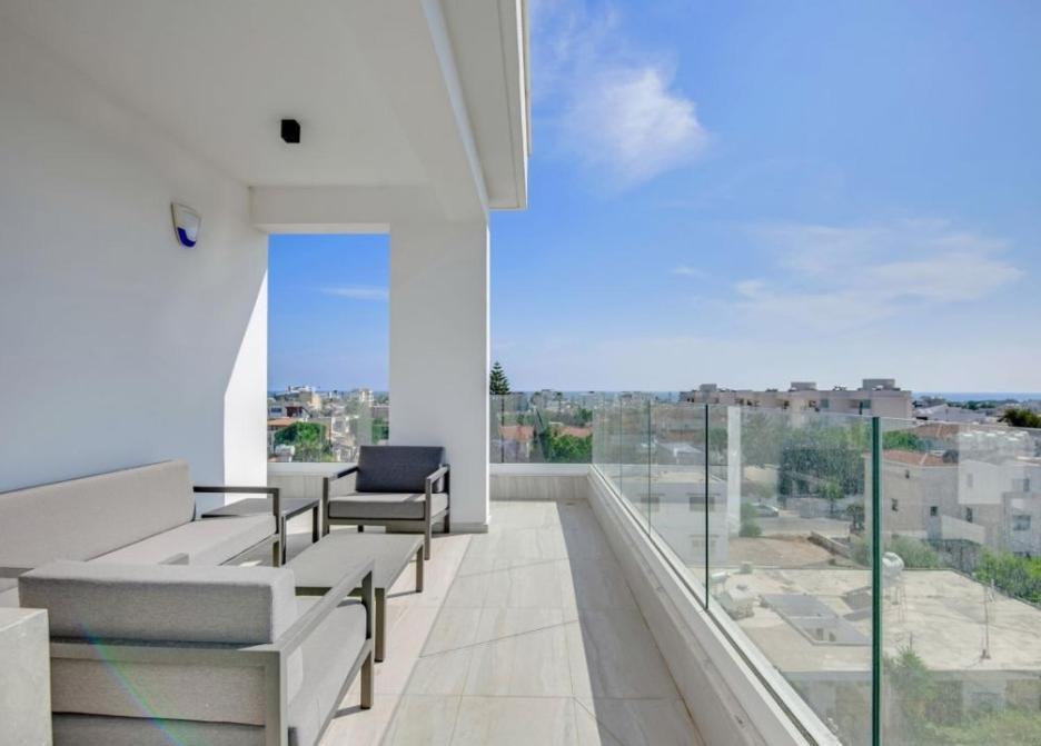 Olive Shared Pool Apartments Пафос Екстериор снимка